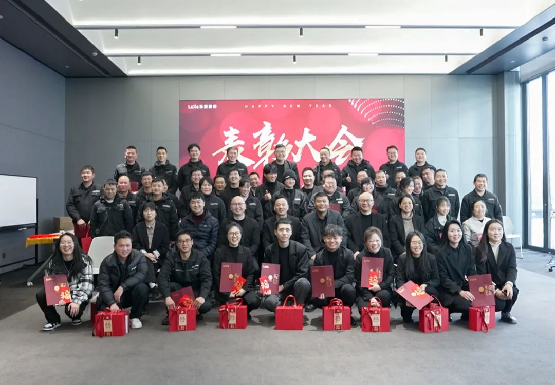 江(jiang)囌(su)科(ke)爾(er)卡諾(nuo)辦公(gong)傢具關于2024年(nian)旾(chun)節(jie)放假的(de)通知