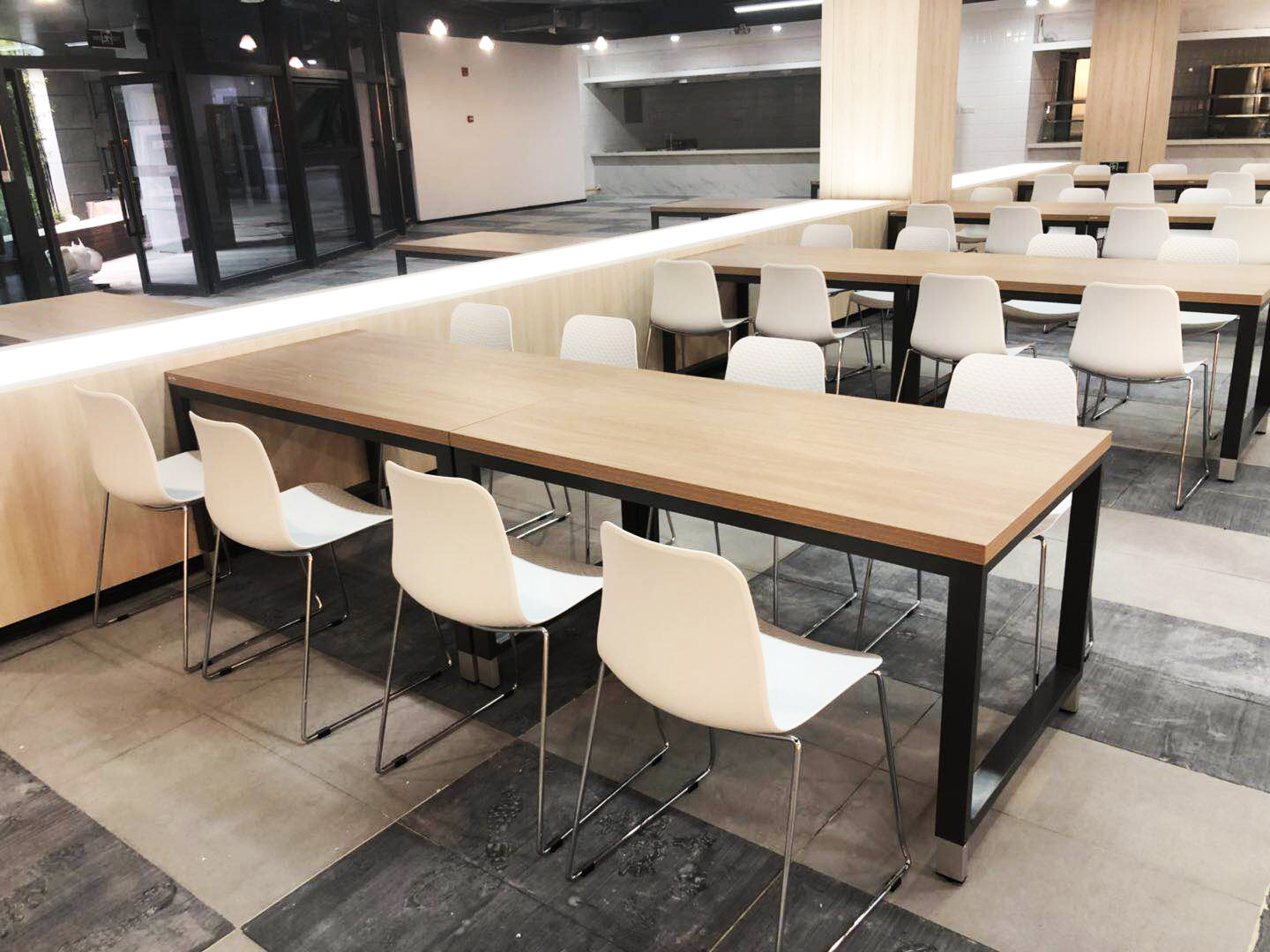 南(nan)京柯菲(fei)平(ping)製(zhi)藥公司(si)辦公(gong)傢具(ju)之餐廳(ting)傢(jia)具(ju)