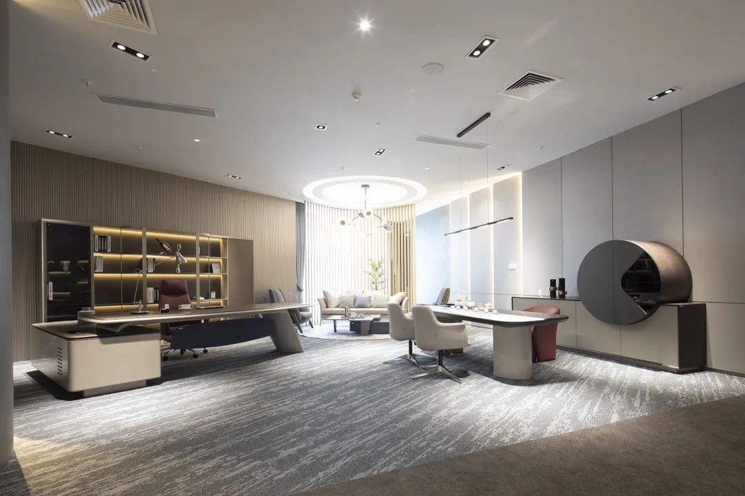 科(ke)爾卡諾展廳實(shi)拍(pai)